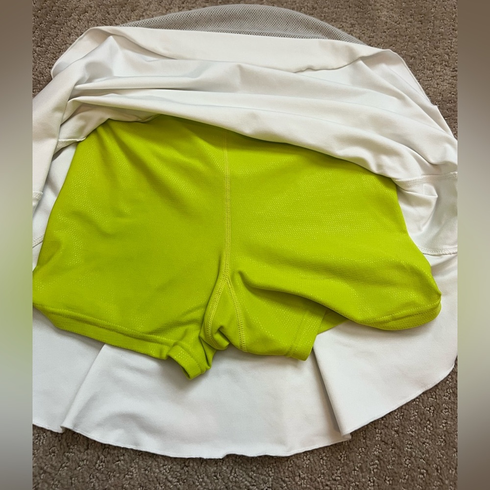 Nikes Women’s Vintage Y2K Tennis Skirt - Picture 5 of 5